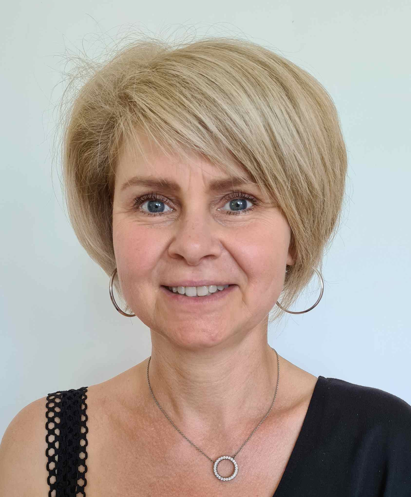 Učitelka Př, Ch
Aprobace: Přírodopis - Chemie
Email: michaela.krabcova@zsmirosov.cz